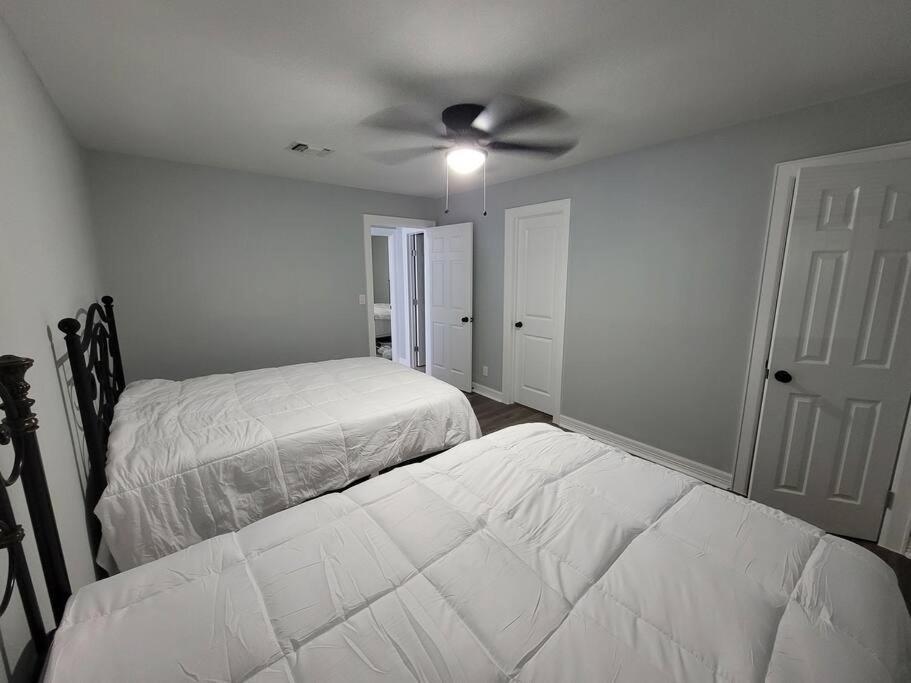77072 New Remodeled Cute Townhome Sw Houston Exterior photo