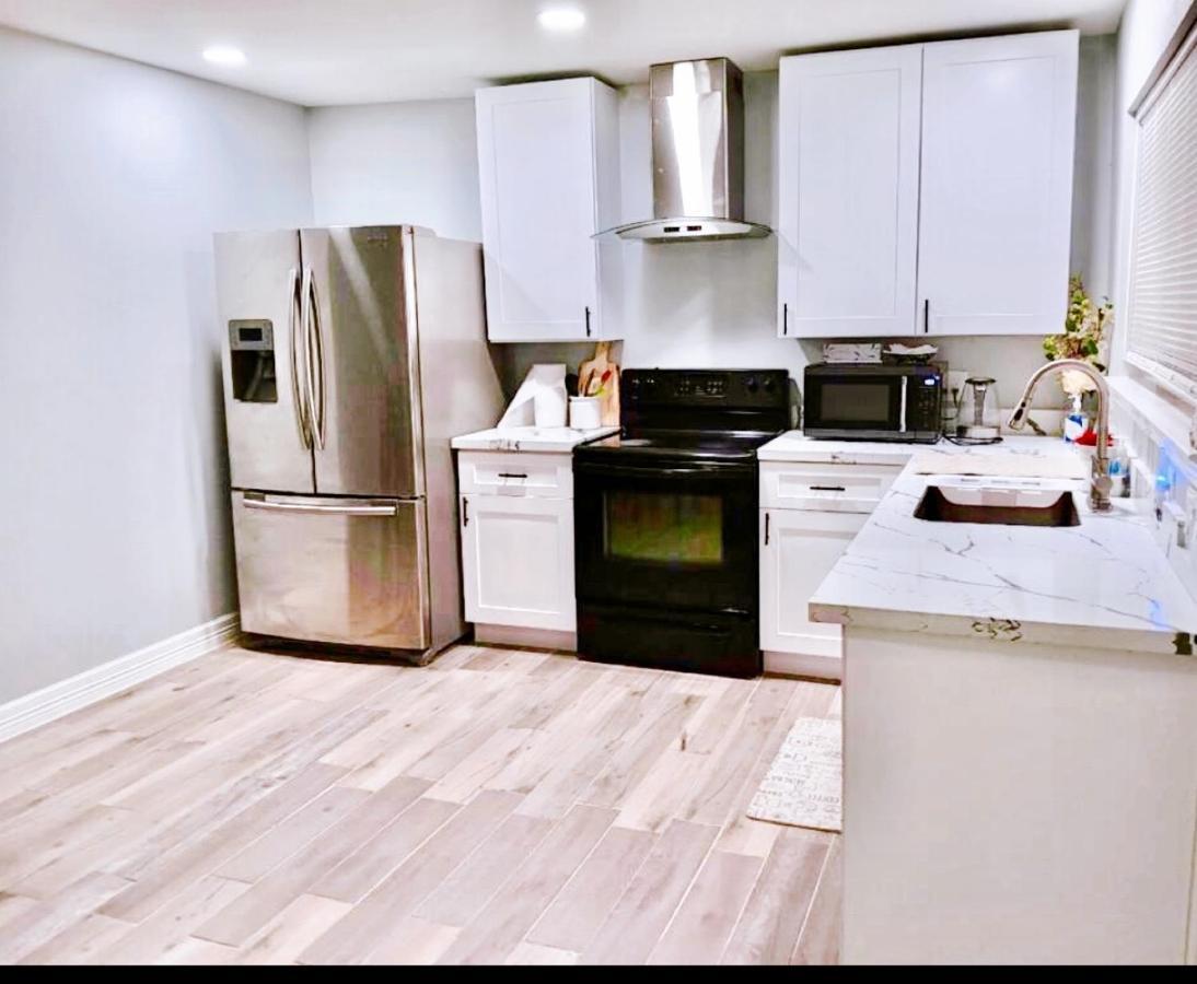 77072 New Remodeled Cute Townhome Sw Houston Exterior photo